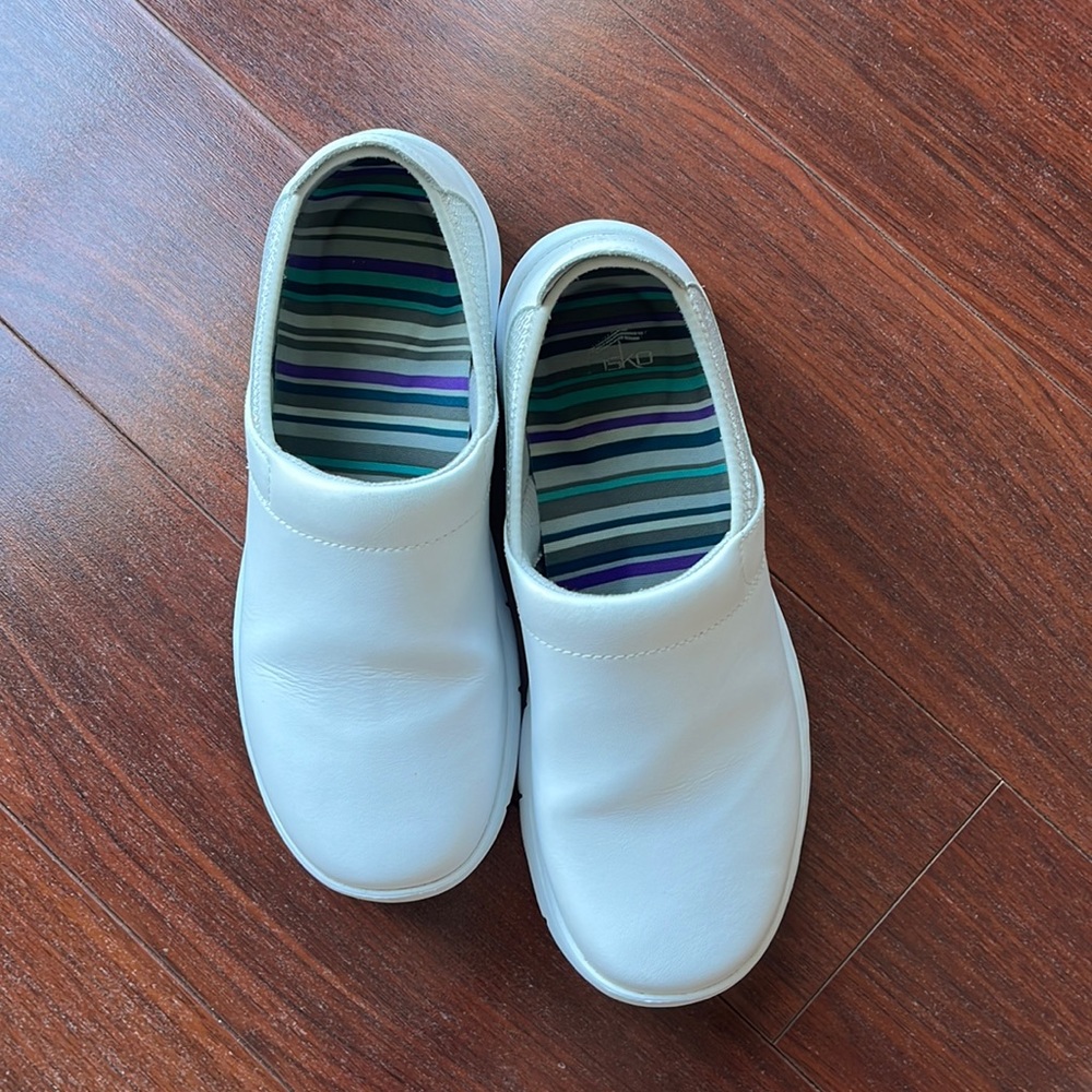 Dansko Nursing/Professional Shoes Size 38